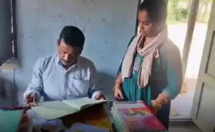 భిక్కనూర్: సిద్ధిరామేశ్వర నగర్ గ్రామ సచివాలయాన్ని ఆకస్మికంగా సందర్శించిన : భిక్కనూరు ఎంపీడీవో రాజ్ కిరణ్ రెడ్డి