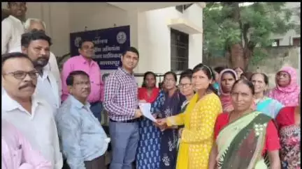 चंद्रपूर: 24 तास पाणीपुरवठा करा अन्यथा वार्षिक सरासरी आकारणी करा वंचित बहुजन आघाडीने दिले निवेदन अन्यथा आंदोलनाचा दिला इशारा