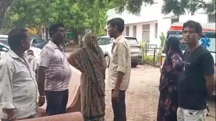 नीमच नगर: रामपुरा में क्रेन की टक्कर से घायल बुजुर्ग की इलाज के दौरान मौत, जिला अस्पताल में हुआ पोस्टमार्टम