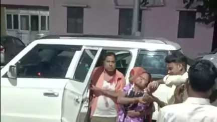 पट्टी: कांधरपुर गांव में बाइक खड़ी करने के विवाद में पति-पत्नी की पिटाई, सीएचसी में चल रहा इलाज