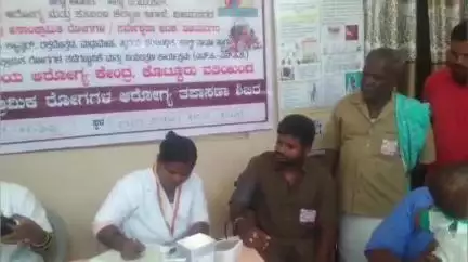ಕೊಟ್ಟೂರು: ಕೊಟ್ಟೂರಿನ ಪಟ್ಟಣ ಪಂಚಾಯಿತಿಯಲ್ಲಿ, ಪೌರಕಾರ್ಮಿಕರಿಗೆ 'ಆರೋಗ್ಯ ತಪಾಸಣೆ ಶಿಬಿರ'