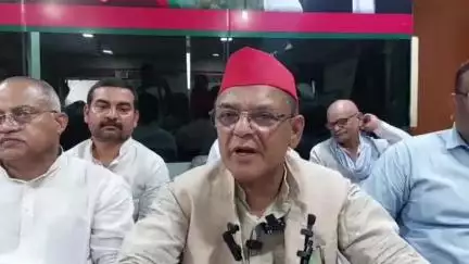 आज़मगढ़: सीएम योगी के आजमगढ़ दौरे से पहले सपा जिलाध्यक्ष हवलदार यादव ने गोरखपुर लिंक एक्सप्रेसवे के उद्घाटन पर उठाया सवाल