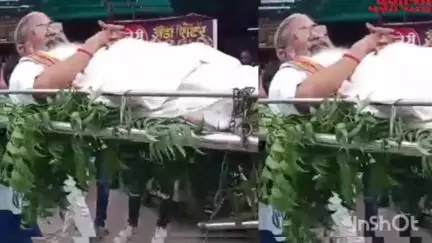 वाशिम: मानोरा पंचायत समिती ते तहसील कार्यालय पर्यंत फकीर बाबा यांचे नेतृत्वात मोर्चा