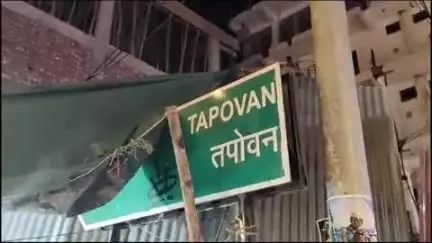 नरेन्द्रनगर: तपोवन में महिला को सड़क पर हुई प्रसव पीड़ा, ड्यूटी पर जा रहे डॉक्टर ने करवाया प्रसव