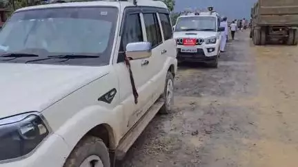 नाथनगर: बिहारीपुर में फोरलेन से सर्विस रोड की मांग को लेकर ग्रामीणों का प्रदर्शन उग्र, एसडीओ से हुई नोंकझोंक#jansamasya