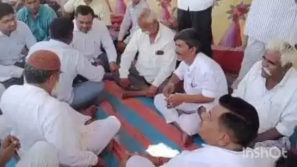 जैसलमेर: विद्युत समस्याओं के समाधान को लेकर मसूरिया में चल रहा किसानों का धरना, विद्युत अधिकारियों के आश्वासन के बाद हुआ समाप्त