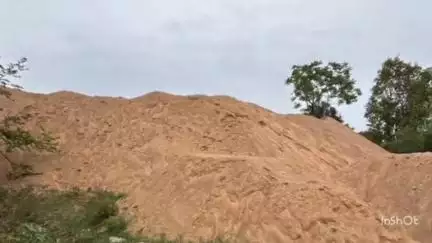 महासमुंद: जिला कलेक्टर विनय लंगहे ने बड़गांव में गौण खनिज साधारण रेत हेतु स्वीकृत अस्थाई भंडारण अनुज्ञा को किया निरस्त