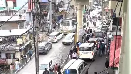 शिमला शहरी: शिमला शहर  में ट्रैफिक जाम से लोग परेशान ,एक किलोमीटर के सफर तह करने में लग रहा एक घंटा, #jansamasya
