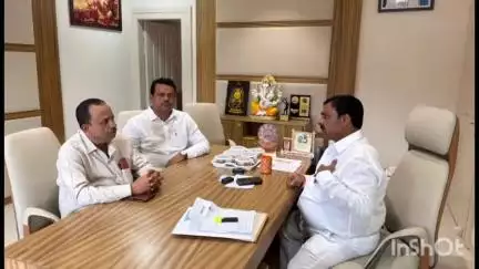 पतरातू: गिद्दी दामोदर नदी पर जर्जर पुल की मरम्मत और नए पुल के निर्माण की मांग को लेकर राजद प्रतिनिधिमंडल ने मंत्री से मुलाकात की