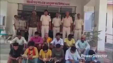 कहरा: उत्पाद पुलिस ने छापेमारी कर 1 कारोबारी और 11 शराबियों को किया गिरफ्तार, सहरसा कोर्ट में पेश कर आगे की कार्रवाई जारी