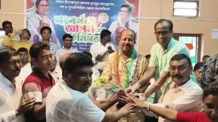 তপন: নব ও পুনর্নির্বাচিত জেলা তৃণমূল নেতৃত্বকে সংবর্ধনা জানাতে তপন বাসস্ট্যান্ডে আয়োজন করা হল সংবর্ধনা অনুষ্ঠান ও কর্মিসভা