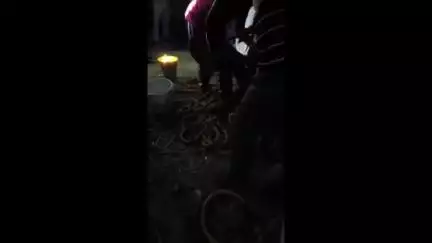 भदोही: बनकट सर्रोई में पत्नी से विवाद के बाद युवक ने कुएं में लगाई छलांग, पुलिस ने बचाई जान