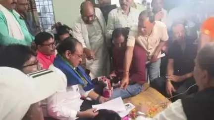 सिसई: रेफरल अस्पताल सिसई की समस्याओं को लेकर कांग्रेस प्रतिनिधि मंडल ने स्वास्थ्य मंत्री को सोपा ज्ञापन