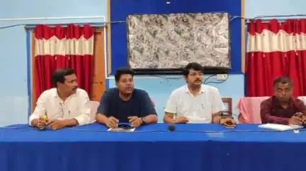 নওদা: জগন্নাথ মন্দিরের প্রসাদ বিতরণ নিয়ে নওদা ব্লক অফিসে রেশন ডিলারদের নিয়ে  সভা করা হল