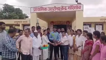 हिंगोली: जिल्हाधिकारी गुप्ता यांनी गोरेगाव येथे भेट देऊन प्राथमिक आरोग्य केंद्राच्या कामकाजात सुधारणा करण्याच्या दिल्या सूचना