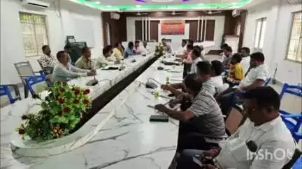 ପୋଡିଆ: ବ୍ଲକ ସମ୍ମିଳନୀ କକ୍ଷରେ ଟେବୁଲ ଟପ ବୈଠକ ଅନୁଷ୍ଠିତ, ପ୍ରାକୃତିକ ବିପର୍ଯ୍ୟୟ ମୁକାବିଲା ଲାଗି ପ୍ରସ୍ତୁତ ହେଲା ରଣନୀତି