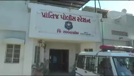 પ્રાંતિજ: પ્રાંતિજના કરોલની મહિલાએ ગળે ફાંસો ખાઇ જીવન લીલા ટુકાવી