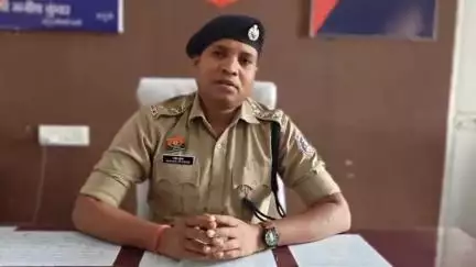 मालखरौदा पुलिस ने पैरोल से फरार आरोपी को किया गिरफ्तार, एसडीओपी मनीष कुंवर ने दी जानकारी