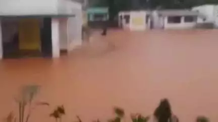 चान्हो: लगातार हो रही तेज बारिश से सिलागाई सरकारी विद्यालय हुआ जलमग्न