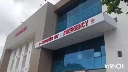 मुंगेर: किरणपुर ढाला के पास सड़क दुर्घटना में तीन लोग घायल, सदर अस्पताल में इलाज जारी