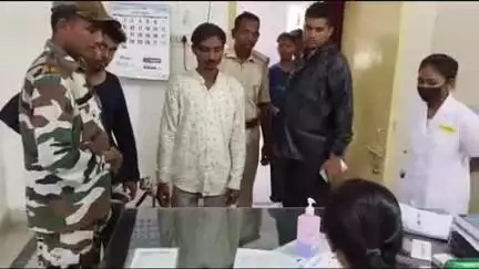 गुमला: आजाद बस्ती से लैपटॉप चोरी करने के मामले में दो लोग गिरफ्तार