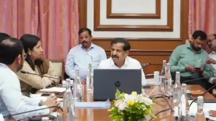 पालघर: एमएसआरडीसीमार्फत जिल्ह्यात राबविण्यात येणाऱ्या प्रकल्पासंदर्भात मुंबई येथे पालकमंत्र्यांच्या अध्यक्षतेत आढावा बैठक