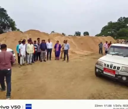 रायपुर: अवैध रेत भंडारण पर राजस्व और माइनिंग टीम ने की कार्रवाई, जिला जनसंपर्क विभाग ने दी जानकारी