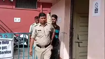 মাটিগাড়া: আনুমানিক তিন লক্ষ টাকার জাল ভারতীয় টাকা সহ ধৃত ২, তোলা হল শিলিগুড়ি আদালতে