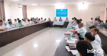 कुम्भराज: कलेक्ट्रेट में जिला स्तरीय संयुक्त परामर्शदात्री समिति की बैठक, कर्मचारियों ने रखीं अपनी समस्याएं और मांगें