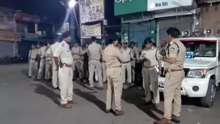 दमोह: पुलिस की अचानक घेराबंदी, कौंबिंग गश्त से वारंटियों पर सख़्ती: एसपी ने दी जानकारी