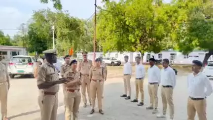 हमीरपुर: हमीरपुर में पुलिस उपमहानिरीक्षक ने प्रशिक्षण व्यवस्थाओं और भवनों का किया निरीक्षण