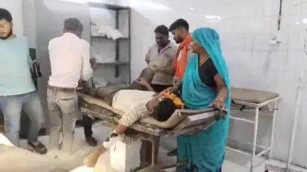 महोबा: चांदो चंदपुरा गांव के पास स्कूटी से गिरकर युवक गंभीर रूप से घायल, जिला अस्पताल में इलाज जारी