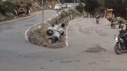 कल्पा: किन्नौर पुलिस ने मिसाल पेश की, बाहरी राज्यों से रिकांगपिओ पहुंचे बाइकरों को सड़क पर वाहन खड़ी करने से रोका