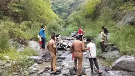 टिहरी: देवप्रयाग पौड़ी मोटर मार्ग पर पायल गांव के समीप हुआ दर्दनाक हादसा, 2 लोगों की मौके पर हुई मौत