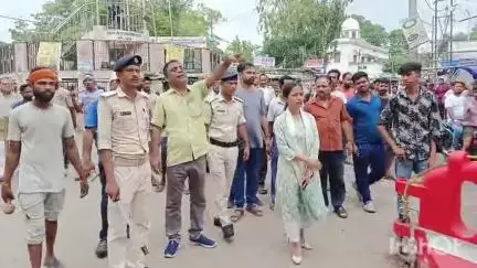 मुंगेर: नगर आयुक्त के नेतृत्व में नगर निगम ने एक नंबर ट्रैफिक से पूरब सराय तक चलाया गया अतिक्रमण हटाओ अभियान