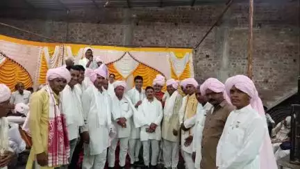 जीरापुर: पिपलिया कला गांव में भजन संध्या में शामिल हुए क्षेत्रीय जनप्रतिनिधि और ब्रह्माकुमारी की दीदी