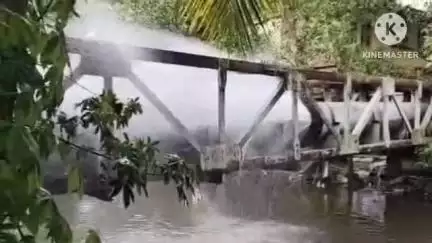 ঠাকুরপুকুর-মহেশতলা: বাটানগর এলাকায় পানীয় জলের পাইপলাইন ফেটে গিয়ে বিপত্তি বজ বজ এবং মহেশতলা এলাকায় পানীয় জল পরিষেবা বন্ধ আজ সারাদিন।