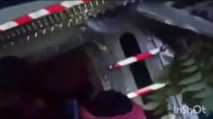 हर्रैया: कप्तानगंज के तेलियाडीह के पास अनियंत्रित ट्रक झाड़ी में जाकर दीवार से टकराया, ड्राइवर व खलासी केबिन में फंसे