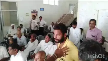 चूरू: अटल सेवा केंद्र में जन सुनवाई, जिला कलक्टर ने चूरू अटल सेवा केंद्र में सुनी लोगों की जन समस्या