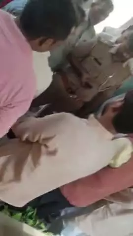 गोली मार के हत्या के बाद पोस्टमार्टम हो पहुंचे सपा के कई नेता की न्याय की मांग 
न्याय नहीं मिलने पर आंदोलन के लिए होंगे बाध्य
