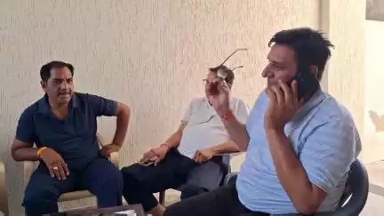 चूरू: सैनिक बस्ती स्थित विधायक आवास पर MLA हरलाल सहारण ने की जनसुनवाई, आमजन की सुनी समस्याएं