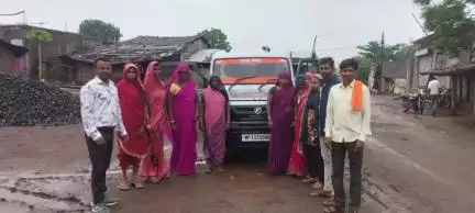 पानसेमल: राज्यपाल और मुख्यमंत्री के तलुन खुर्द में आयोजित कार्यक्रम के लिए पानसेमल से लोग हुए रवाना