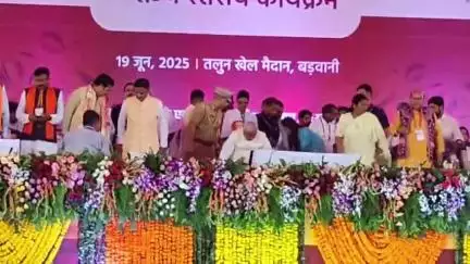 बड़वानी: बड़वानी: तलुन खुर्द में बारिश से कार्यक्रम प्रभावित, राज्यपाल सड़क मार्ग से पहुंचे, सीएम का दौरा रद्द