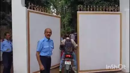 বারাসাত ১: মধ্যমগ্রামে একটি ছাপা কারখানায় ED আধিকারিকদের হানা