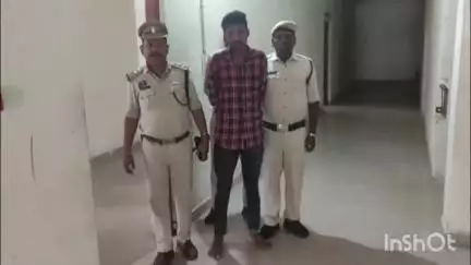 जशपुर: फर्जी फेसबुक आइडी नैंसी प्रिया से बालिका को परेशान करने वाला पुलिस के हत्थे चढ़ा, नारायणपुर थाना क्षेत्र का मामला