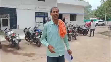 सतरी में दबंग ने कुल्हाड़ी से किसान के ट्रैक्टर में की तोड़फोड़, पीड़ित किसान ने थाने में दर्ज कराई रिपोर्ट