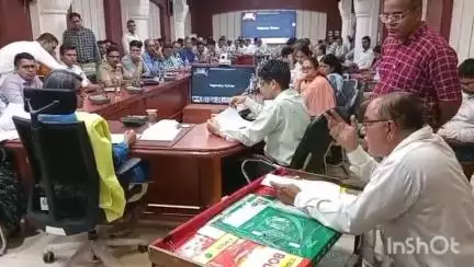 बीकानेर: कलेक्टर सभागार में आयोजित हुई जिला स्तरीय जनसुनवाई