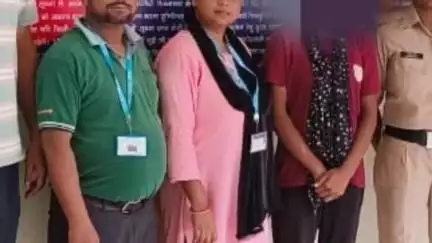 गया टाउन सीडी ब्लॉक: गया रेलवे जंक्शन पर आरपीएफ ने एक नाबालिग लड़की को बचाया, रेलवे चाइल्ड हेल्प डेस्क को सौंपा