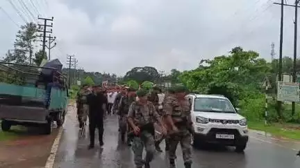 সাব্রুম: অবৈধ বাংলাদেশী নাগরিকদের বিরুদ্ধে আইনী ব্যবস্থা গ্রহনের দাবিতে সাব্রুম মহকুমা শাসকের নিকট ডেপুটেশন প্রদান করেন তিপ্রামথা