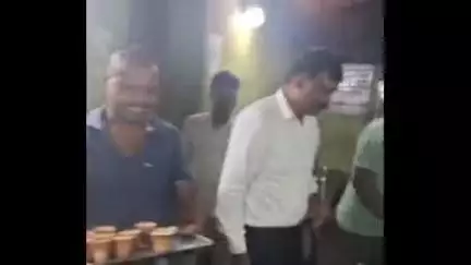 राजगीर: लौंग लता बनाते IAS अधिकारी का वीडियो सोशल मीडिया पर वायरल
